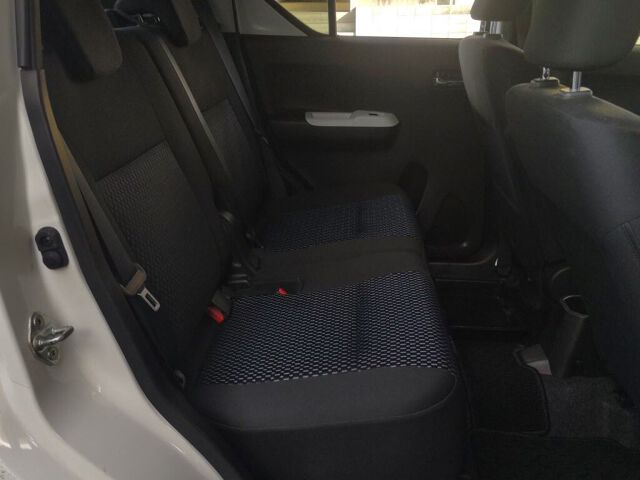 2020 Suzuki Ignis ハイブリッドMZ auction photo 6