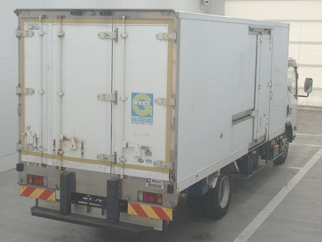 2015 Isuzu Elf Refrigerated and frozen trucks auction photo 2