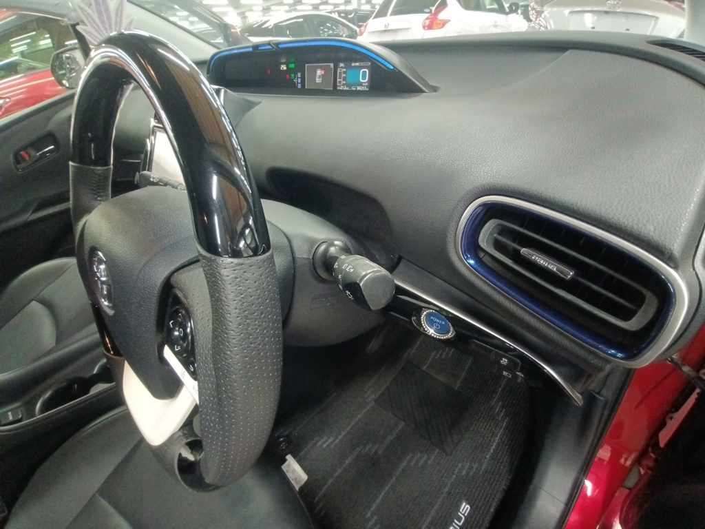 2016 Toyota Prius Sツーリングセレクション auction photo 9