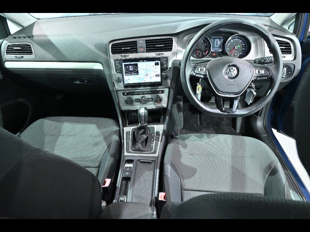 2015 Volkswagen ゴルフ 5HB TSIコンフォートラインBMT auction photo 3