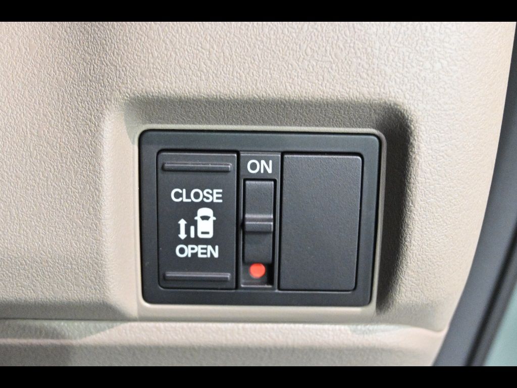 2025 Honda N-BOX 4WD ジョイ auction photo 8