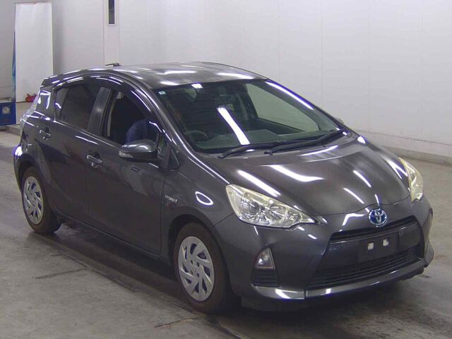 2014 Toyota Aqua S Japan auction vehicle