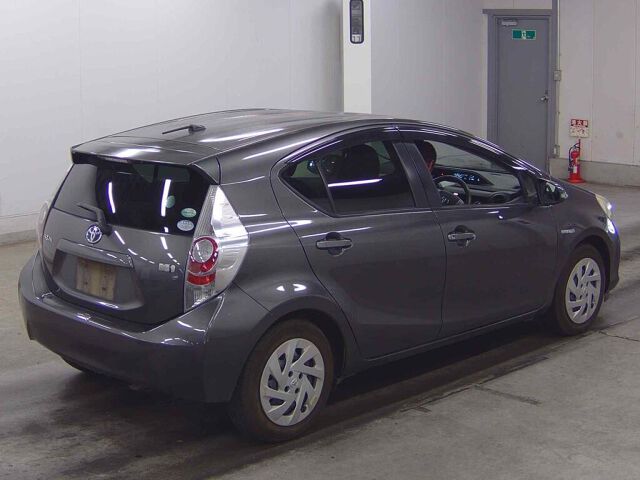 2014 Toyota Aqua S auction photo 5