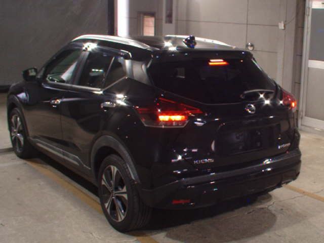 2021 Nissan Kicks X auction photo 2