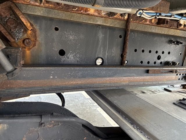 2018 Nissan Diesel クオン Aluminum Wing PG auction photo 12