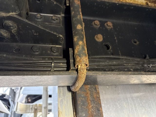 2018 Nissan Diesel クオン Aluminum Wing PG auction photo 11