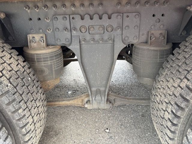 2018 Nissan Diesel クオン Aluminum Wing PG auction photo 8