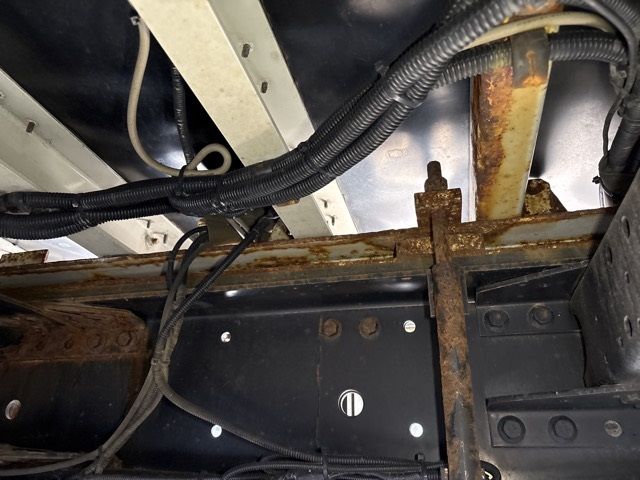 2018 Nissan Diesel クオン Aluminum Wing PG auction photo 16