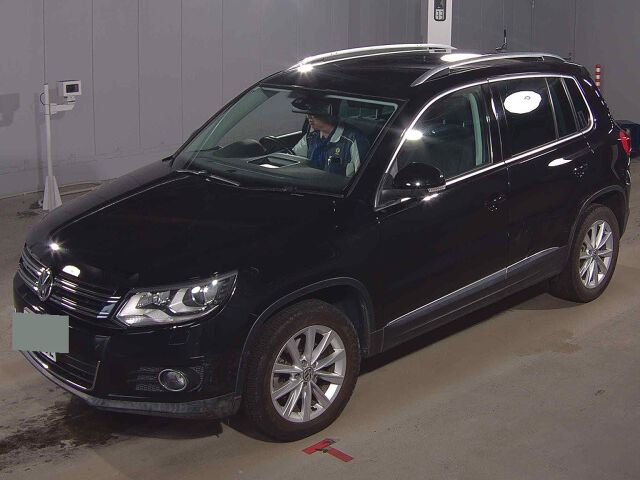 2013 Volkswagen ティグアン TSIBモーションテクノロ auction photo 4