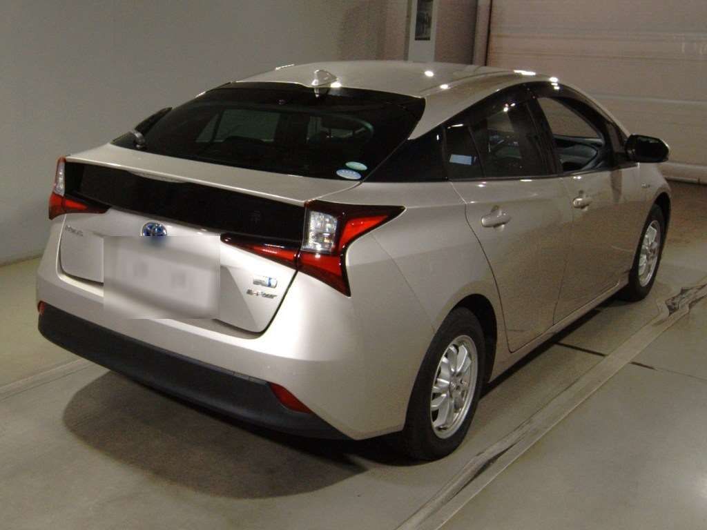 2019 Toyota Prius S 4WD auction photo 2