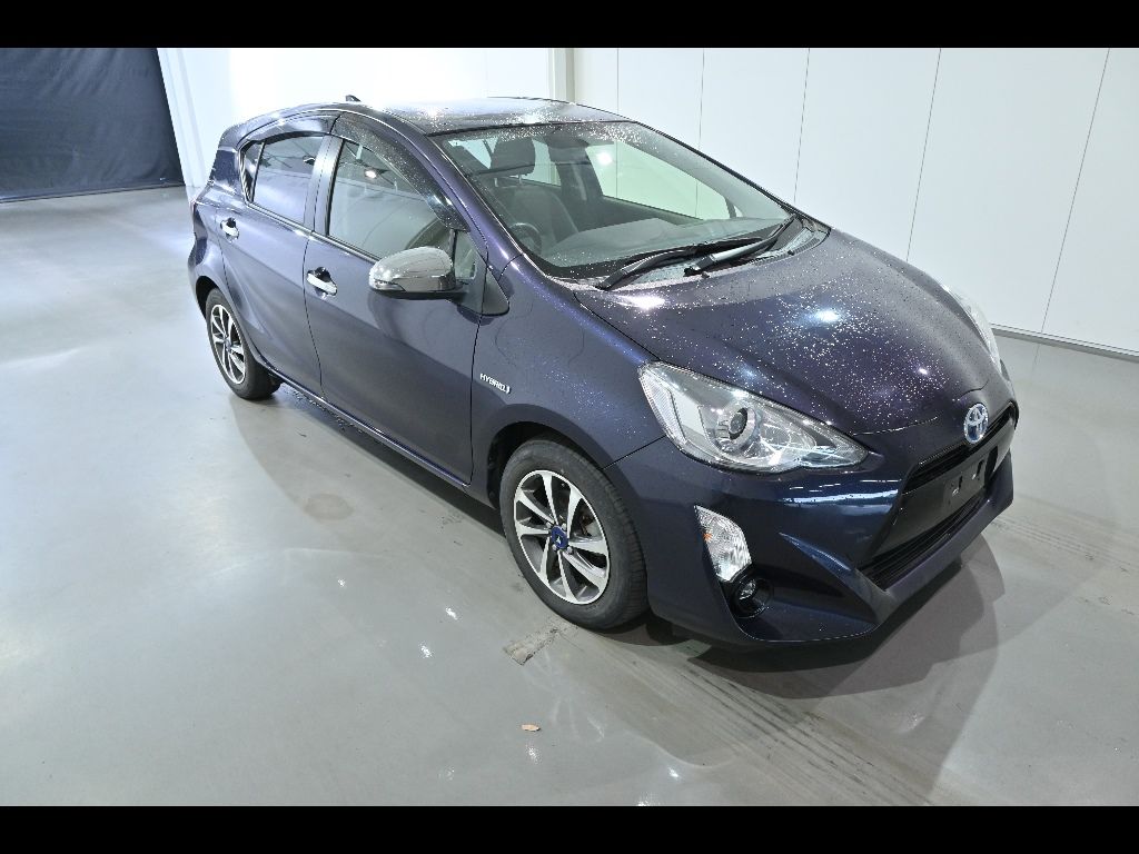 2015 Toyota Aqua G Black Soft Leather Selection Japan auction vehicle