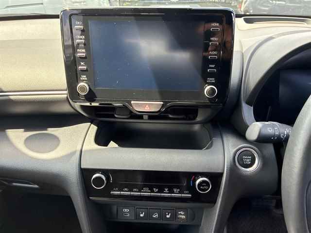 2022 Toyota Yaris Cross Z 4WD auction photo 6