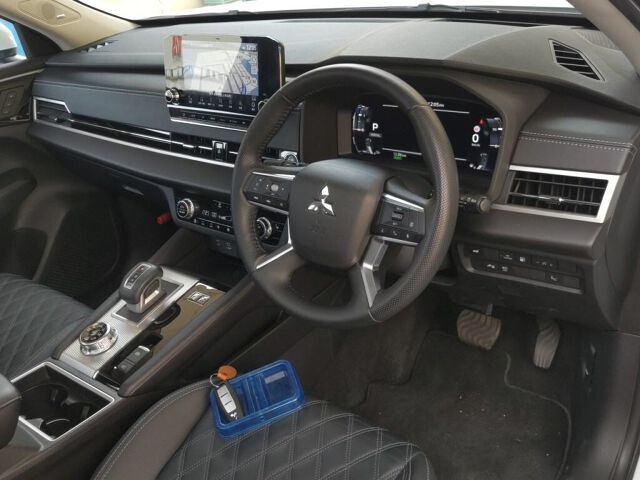 2022 Mitsubishi Outlander PHEV P 4WD auction photo 3