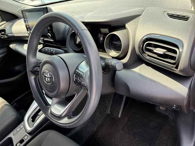 2023 Toyota Yaris Cross G auction photo 3