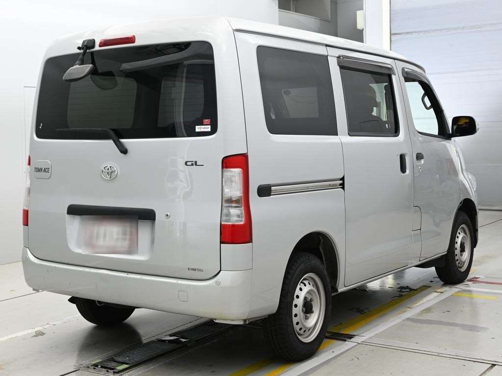 2022 Toyota TownAce Van GL auction photo 2