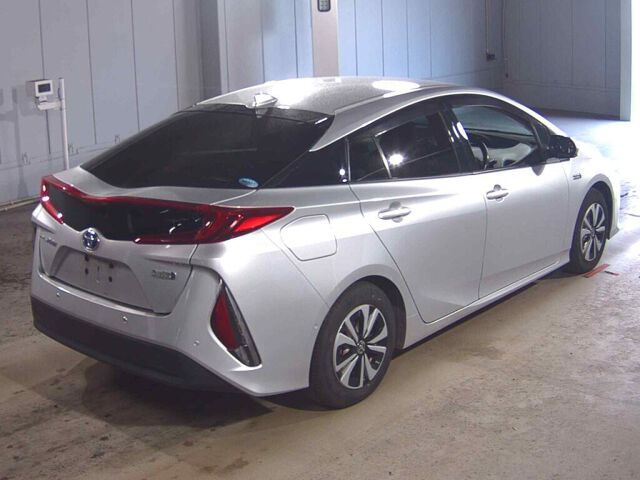 2019 Toyota Prius PHEV SナビPセフティプラス auction photo 5
