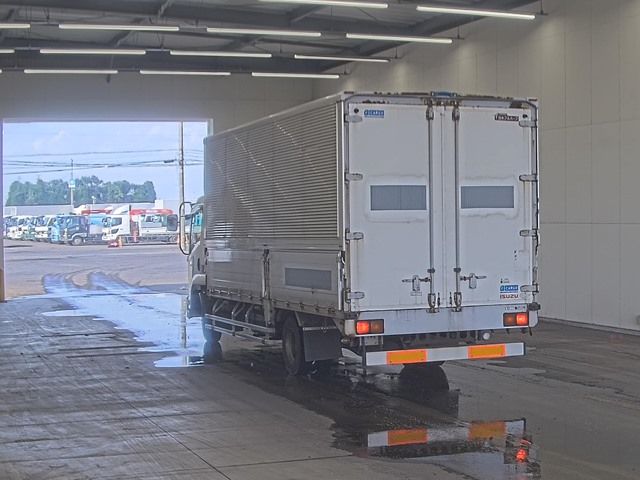 2007 Isuzu Forward アルミウイング auction photo 2