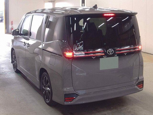 2026 Toyota Voxy ハイブリッドS-Z auction photo 2