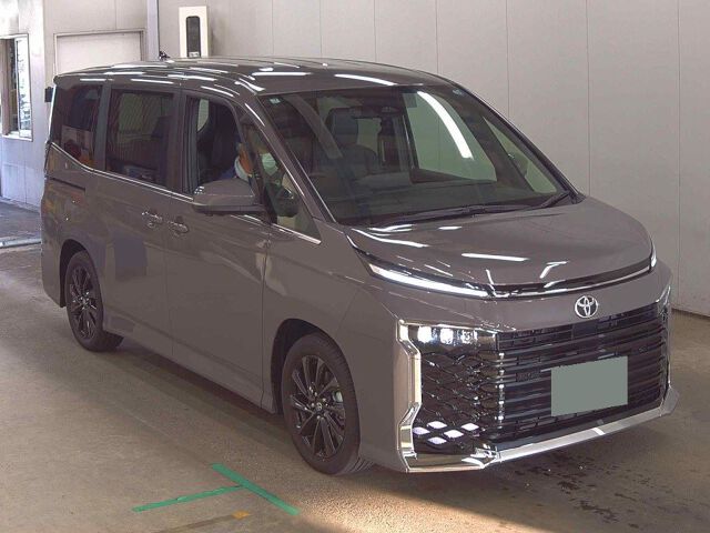 2026 Toyota Voxy ハイブリッドS-Z Japan auction vehicle
