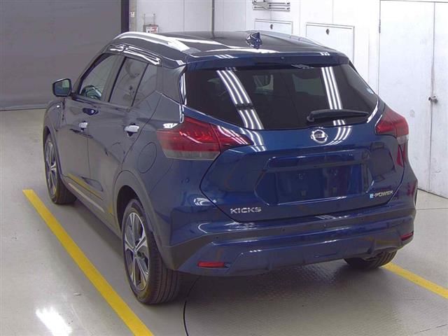 2021 Nissan Kicks X auction photo 2
