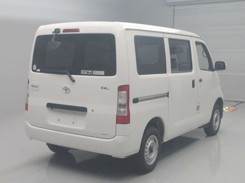 2022 Toyota TownAce Van GL auction photo 2