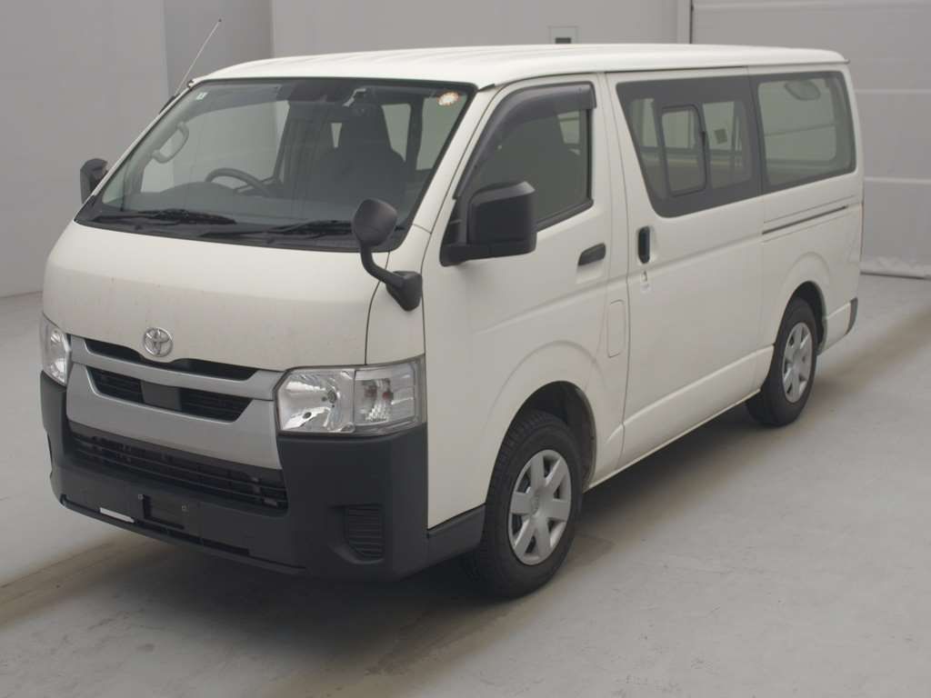 2021 Toyota Hiace Long DX 4WD Japan auction vehicle