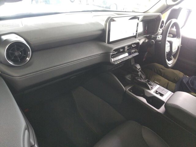 2025 Toyota Land Cruiser 250 VX 4WD auction photo 3