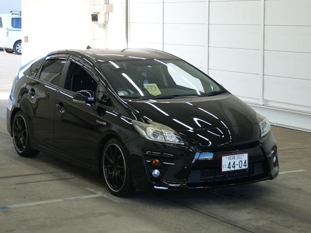 Japan Auction Vehicles 8 2014 Toyota Prius SツーリングセレクションGS auction photo