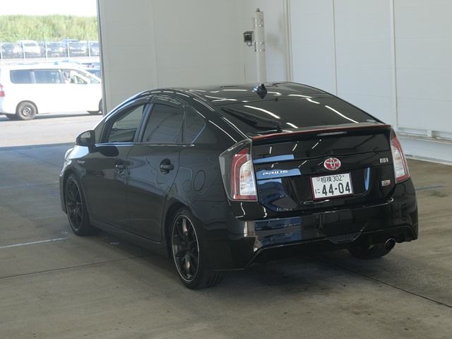 2014 Toyota Prius SツーリングセレクションGS auction photo 2
