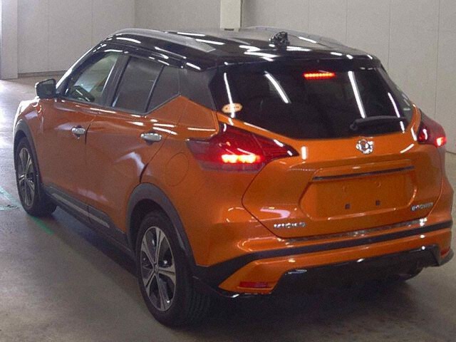 2021 Nissan Kicks X Two-Tone Interior Edition auction photo 2