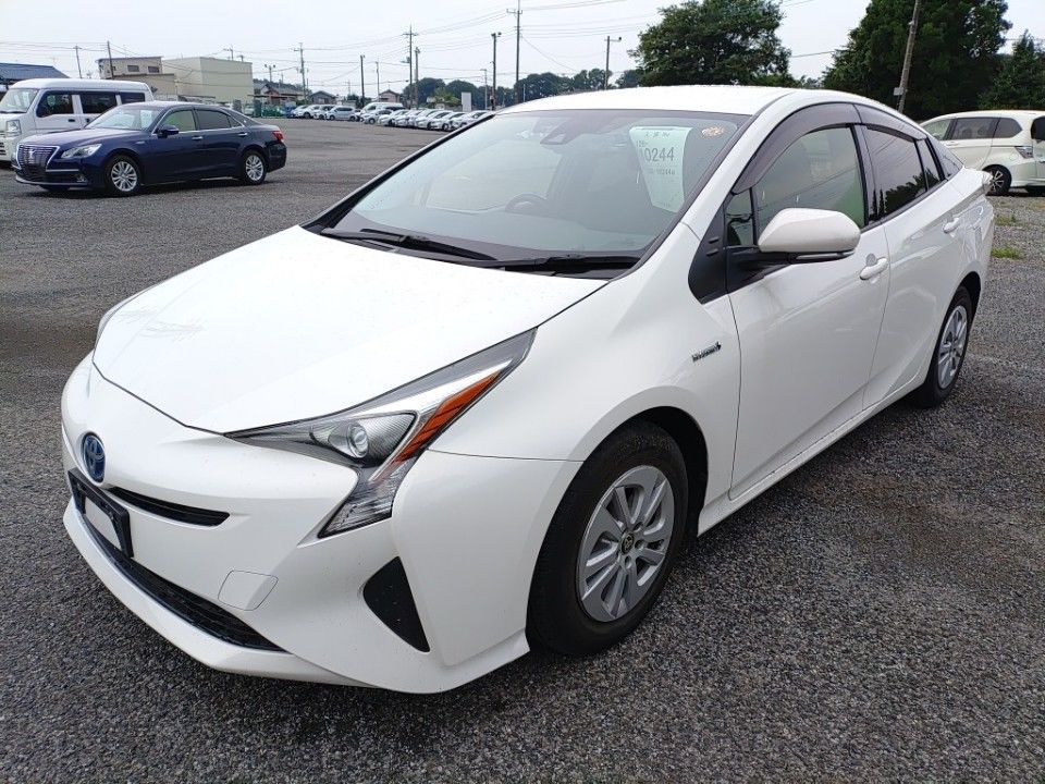 2018 Toyota Prius Japan auction vehicle