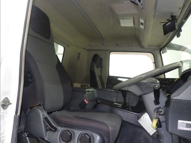 2013 Mitsubishi Fuso dump auction photo 5