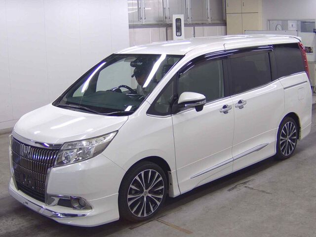 2015 Toyota Esquire GI auction photo 4