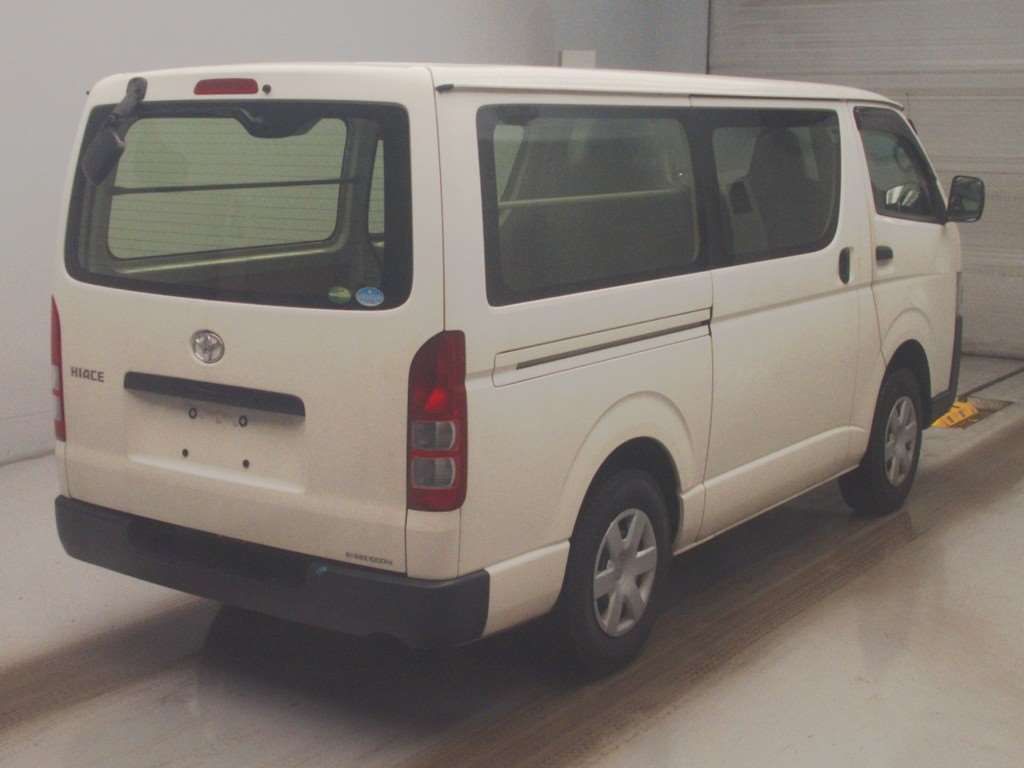 2018 Toyota Hiace ロングDX 4WD auction photo 2