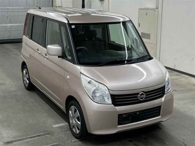 2010 Nissan Roox G Japan auction vehicle