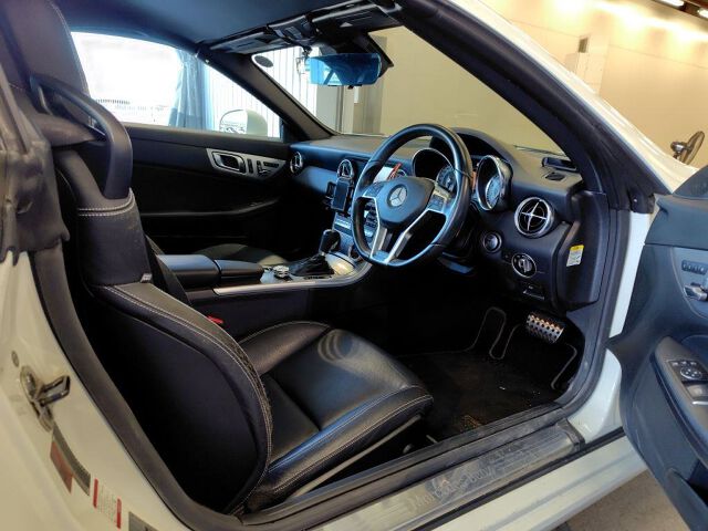 2012 Mercedes-Benz SLK SLK200 auction photo 3