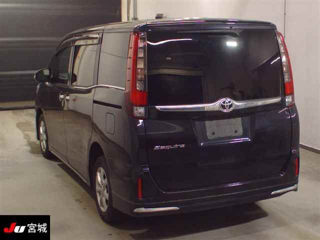 2016 Toyota Esquire 4WD auction photo 2
