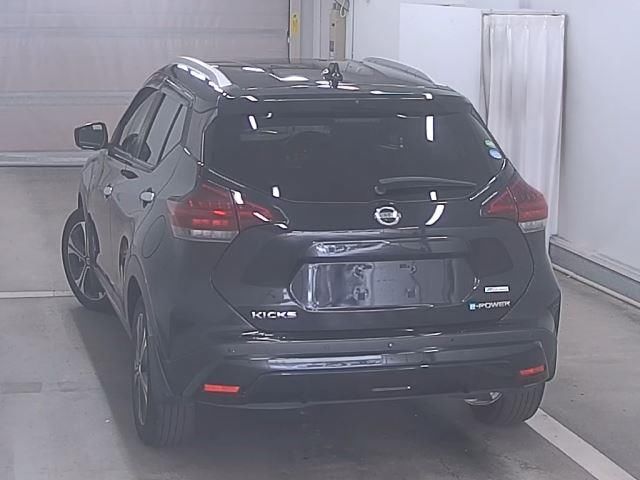 2021 Nissan Kicks X auction photo 2