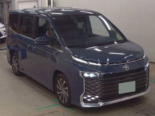 Japan Auction Vehicles 8 2024 Toyota Voxy S-Z auction photo