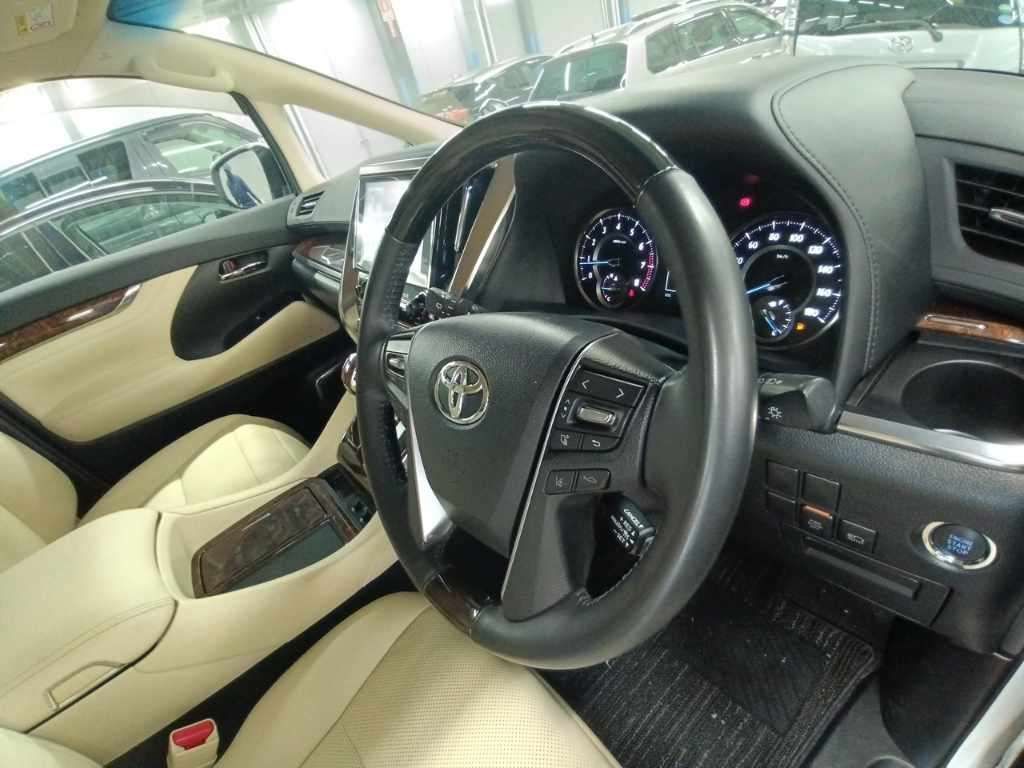 2021 Toyota Alphard 2.5G auction photo 9