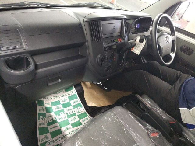 2026 Toyota TownAce Van GL auction photo 6