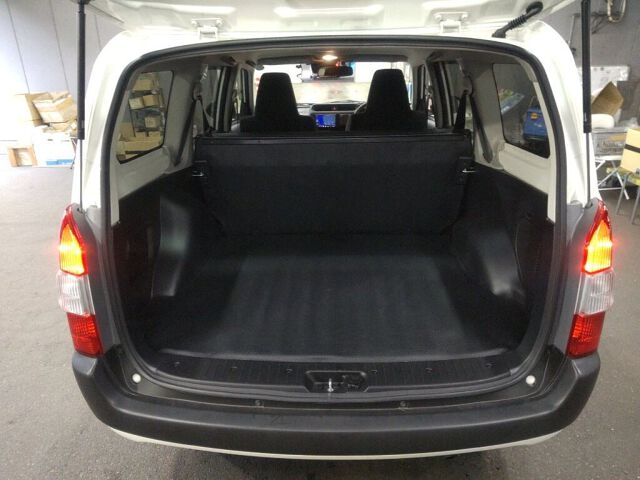 2024 Toyota Probox G auction photo 6