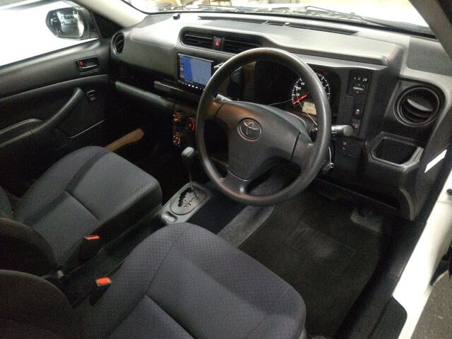 2024 Toyota Probox G auction photo 3