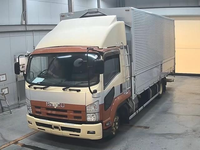 2013 Isuzu Forward Wing Japan auction vehicle