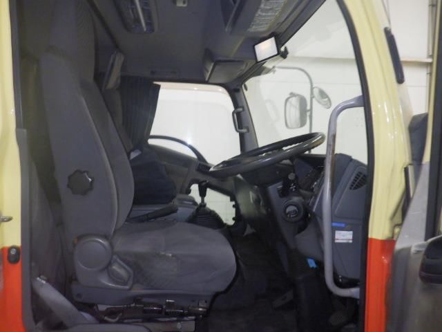 2013 Isuzu Forward Wing auction photo 6