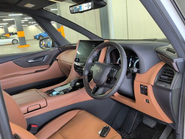 2025 Toyota Vellfire Z Premier auction photo 3