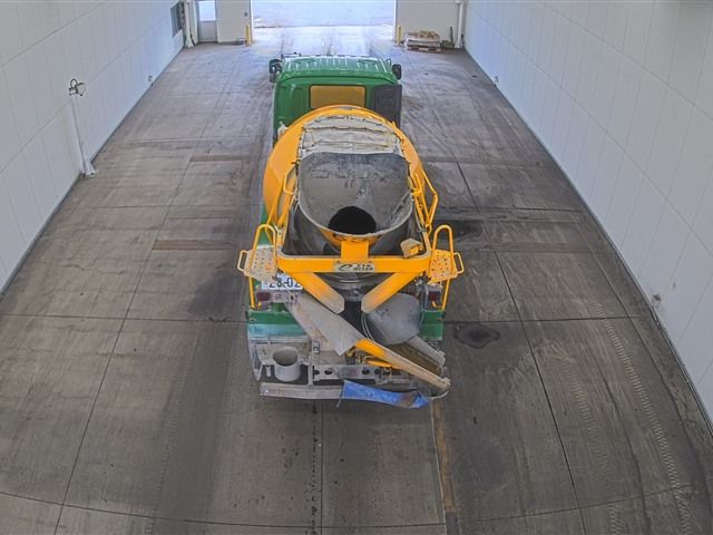 2005 Isuzu Giga ミキサー auction photo 3