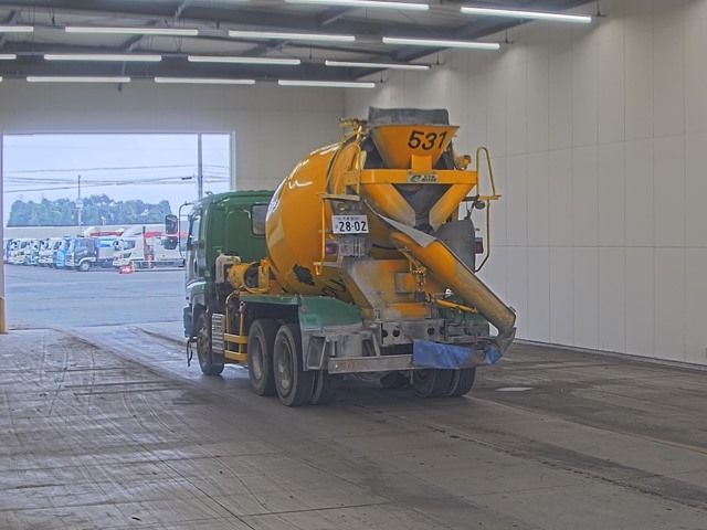 2005 Isuzu Giga ミキサー auction photo 2