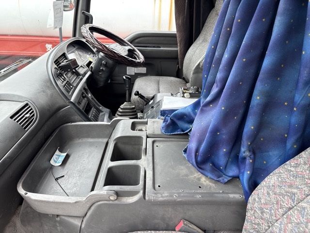 2005 Isuzu Giga ミキサー auction photo 5