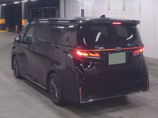 2025 Toyota Vellfire Z Premier auction photo 2